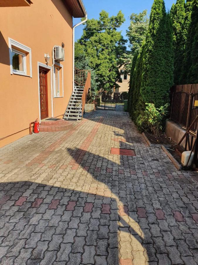 Birta Apartman Hajdúszoboszló Eksteriør bilde